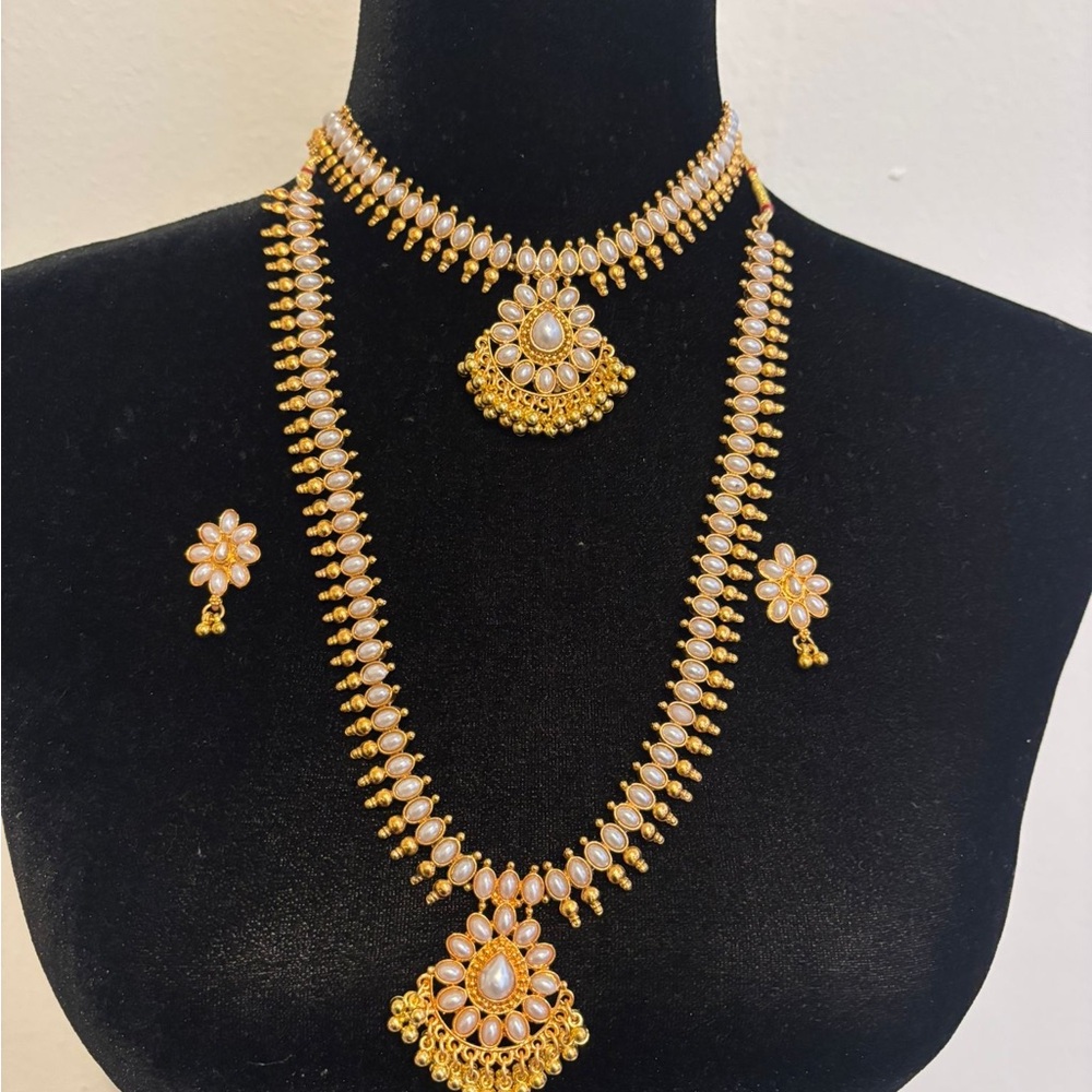 Gold and White Pearl Necklace Set 3 pieces